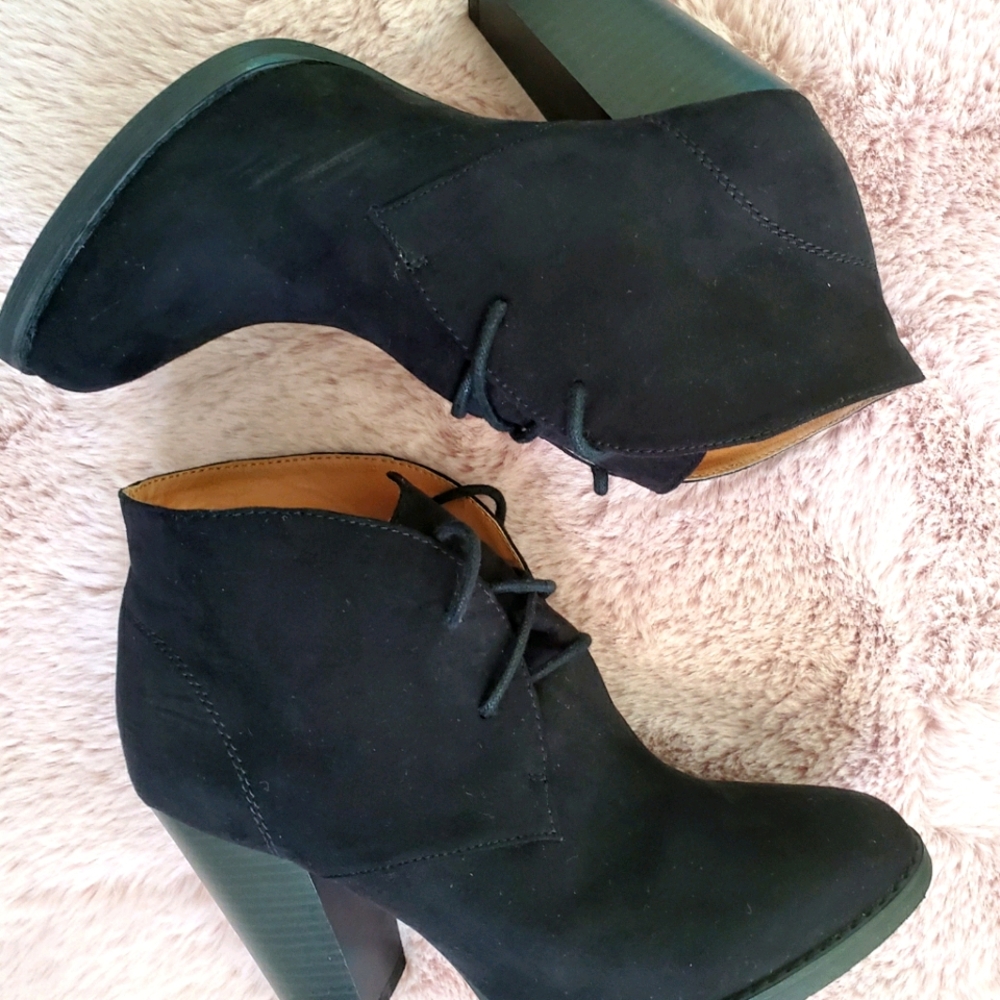 Leila Stone Ankle Boots